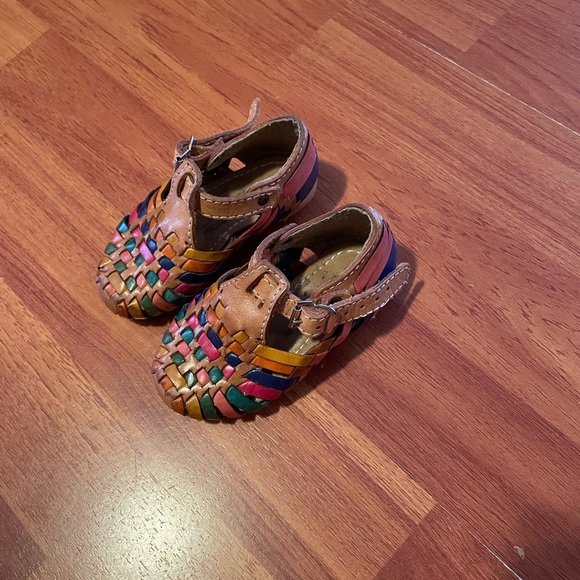 Sweaters y huaraches artesanales - Picture 5 of 6